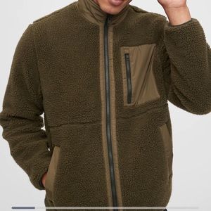 Men’s NWT Gap reversible fleece jacket XS olive